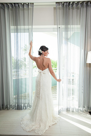 "wedding photography", "wedding portraits", "bahamas wedding", "wedding", "creative wedding portraits", "Atlantis wedding", "wedding photography", "destination wedding"